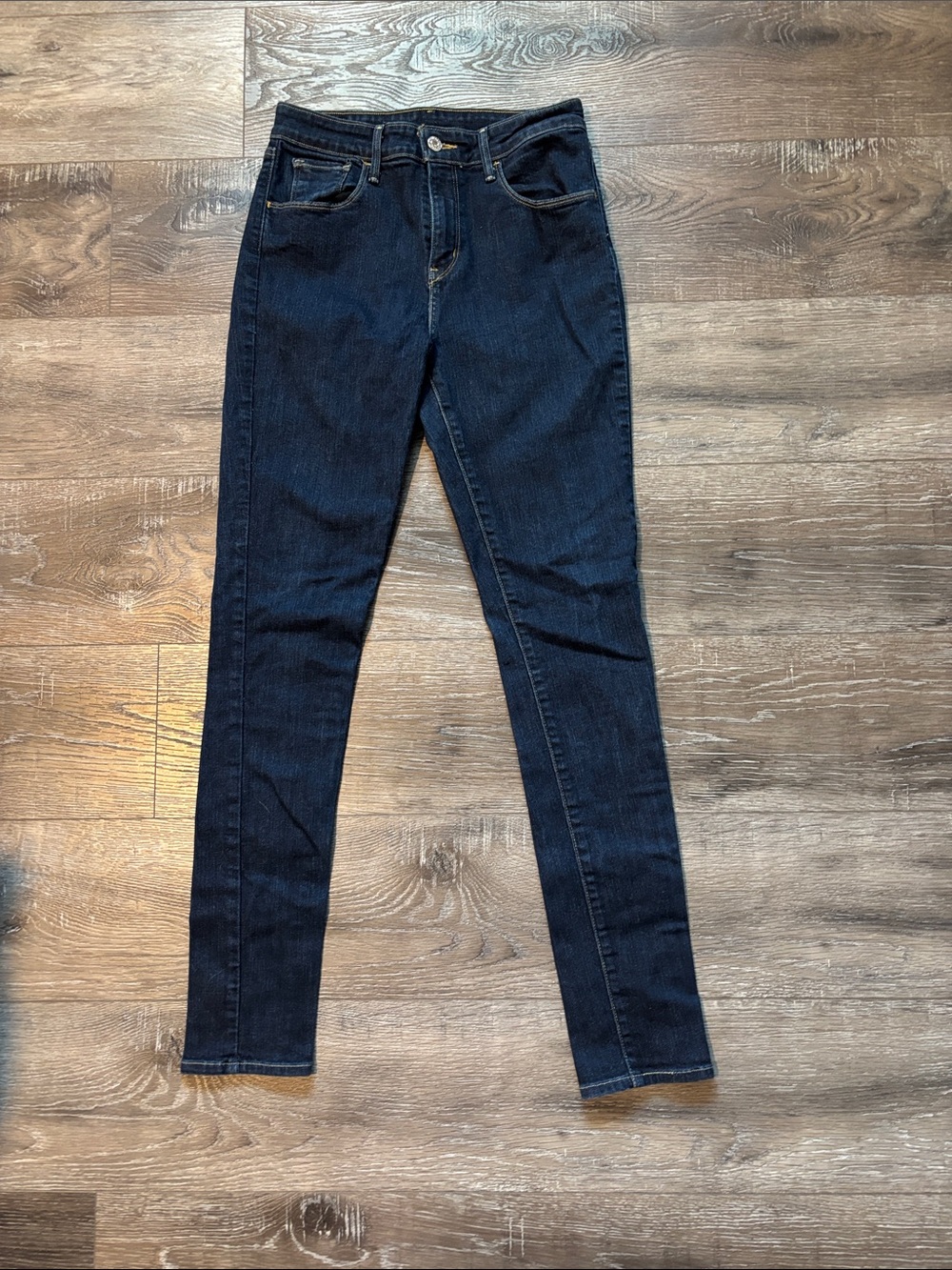Levi's Dark Wash High Rise Skinny Jeans Women's Size 28 x 32 Stretch Denim